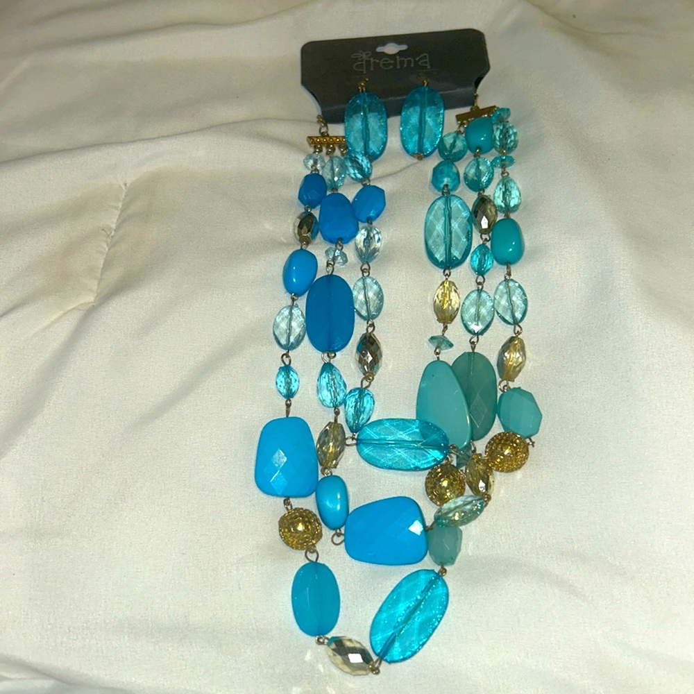 Drema necklace and earrings set turquoise and gold $15
